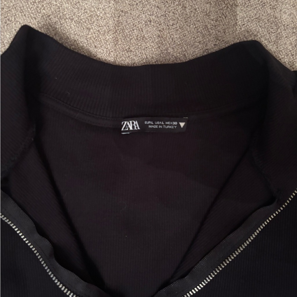 Zara Black Ribbed Knit Top with Zipper